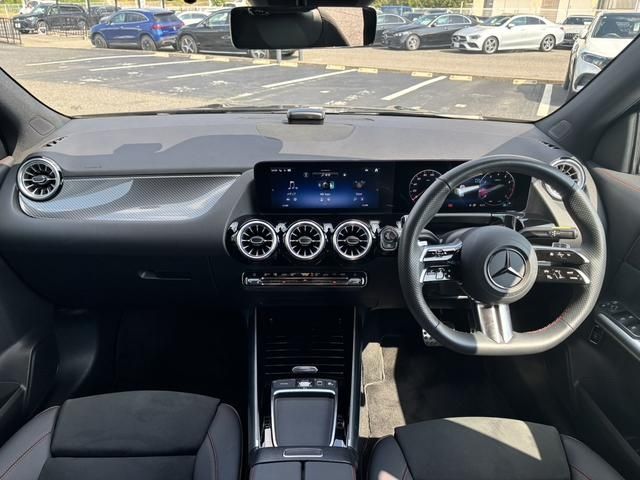 MERCEDES BENZ GLA CL 2025 Image 31