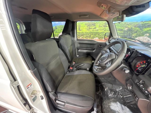 SUZUKI JIMNY NOMADE 2025 Image 31