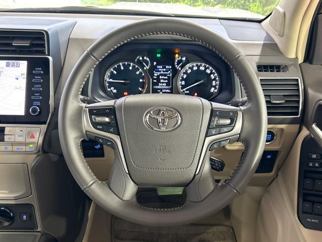TOYOTA LANDCRUISER PRADO 2023 Image 31