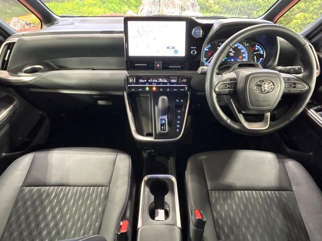 TOYOTA NOAH HYBRID 2023 Image 31