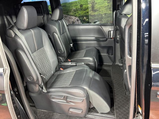 TOYOTA NOAH HYBRID 2023 Image 31