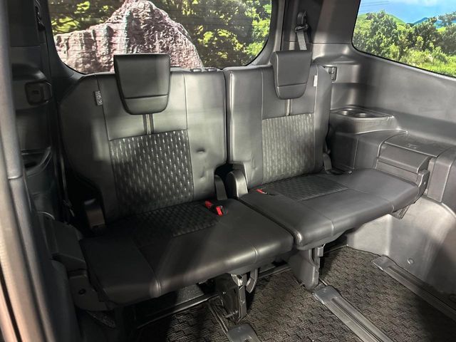 TOYOTA NOAH HYBRID 2023 Image 31