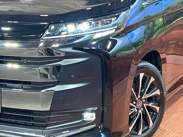 TOYOTA NOAH HYBRID 2023 Image 31