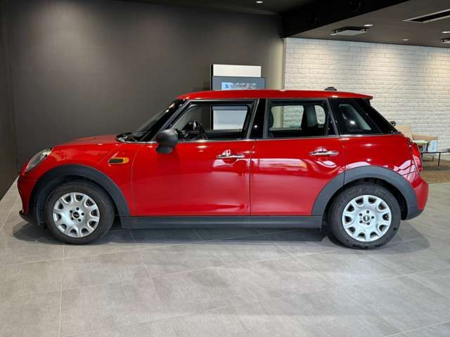 BMW MINI ONE 5DOOR 2016 Image 31