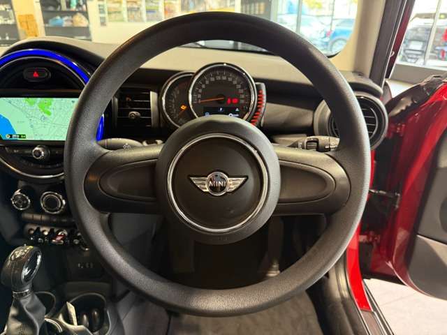 BMW MINI ONE 5DOOR 2016 Image 31