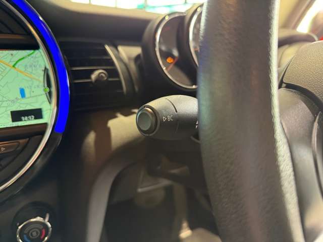 BMW MINI ONE 5DOOR 2016 Image 31