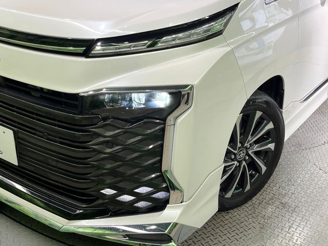 TOYOTA VOXY 2022 Image 31