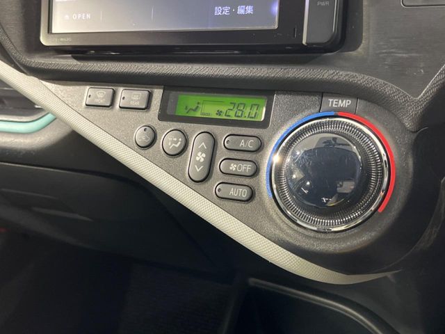 TOYOTA AQUA 2013 Image 31