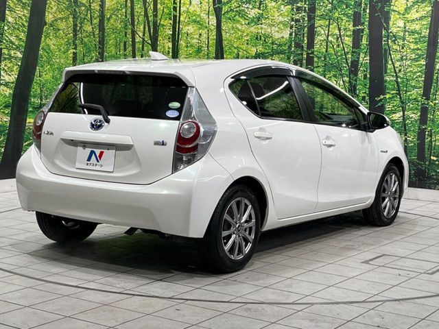 TOYOTA AQUA 2013 Image 31