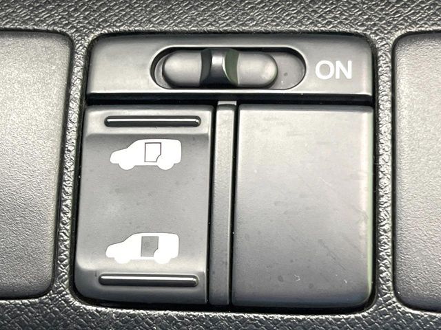 HONDA STEPWAGON SPADA 2011 Image 31