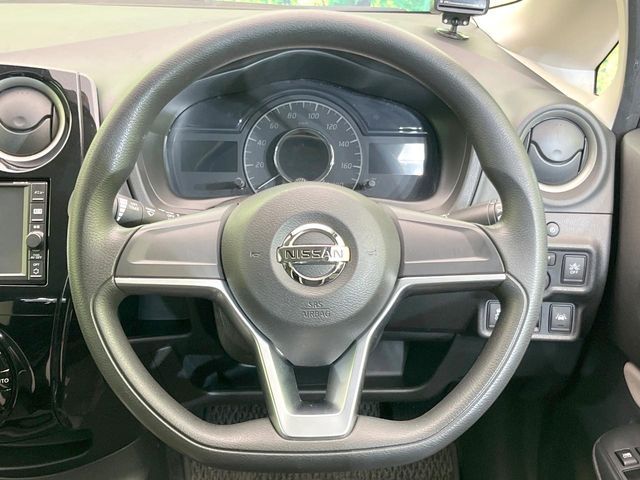 NISSAN NOTE 2017 Image 31