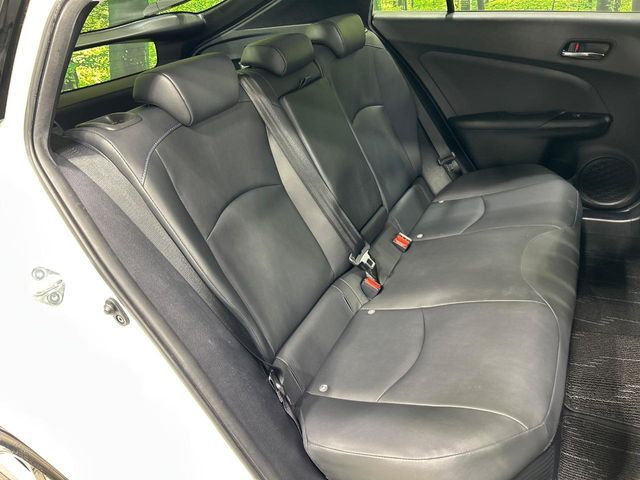 TOYOTA PRIUS 2018 Image 31