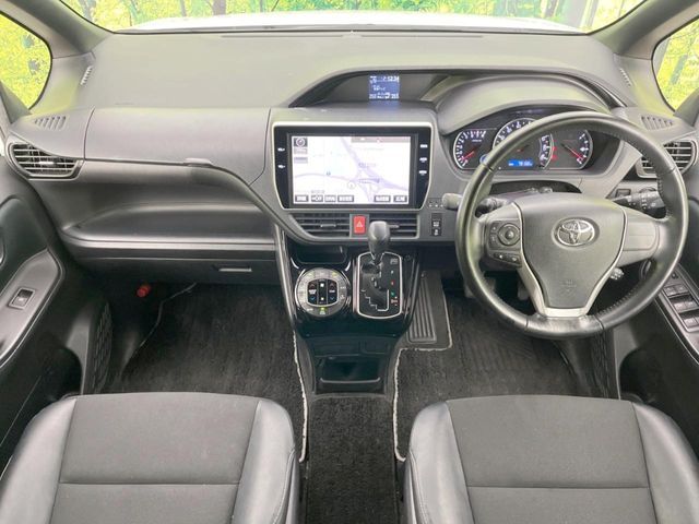 TOYOTA NOAH 2017 Image 31