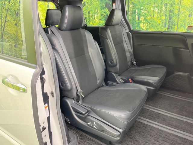 TOYOTA NOAH 2017 Image 31