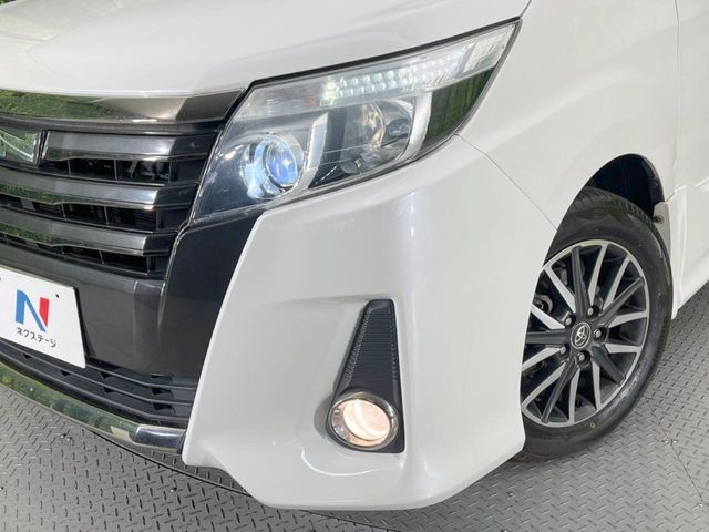 TOYOTA NOAH 2017 Image 31