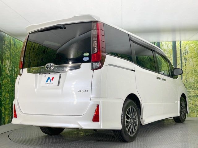 TOYOTA NOAH 2017 Image 31