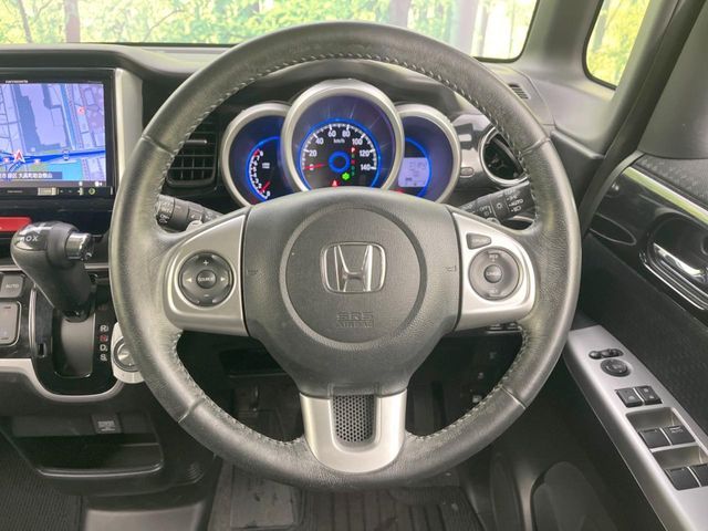 HONDA N BOX CUSTOM 2015 Image 31