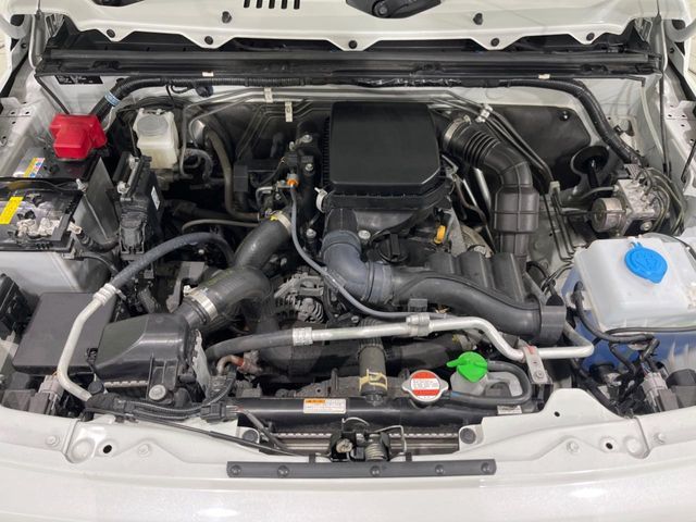 SUZUKI JIMNY 4WD 2023 Image 31