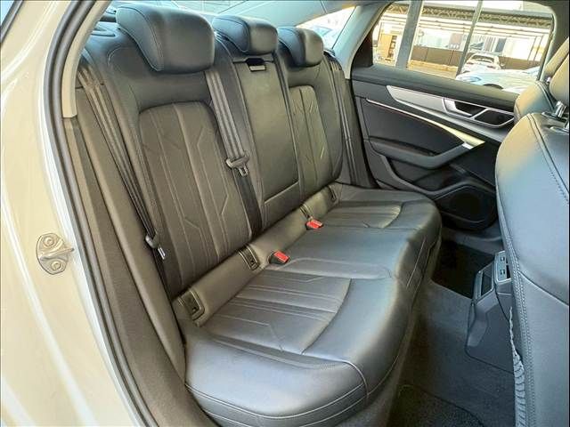 AUDI A6 2022 Image 31