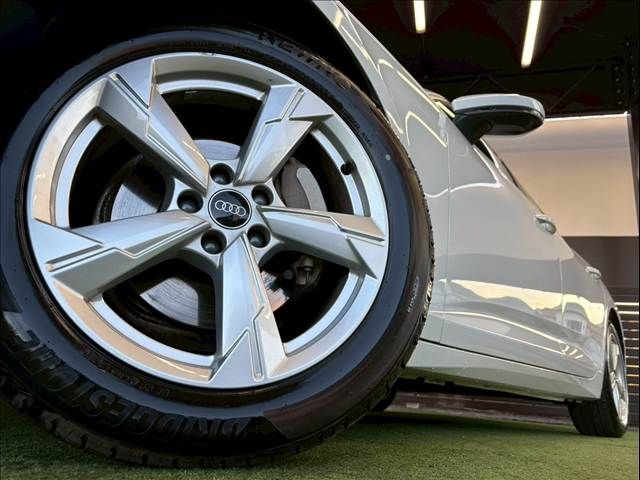 AUDI A6 2022 Image 31