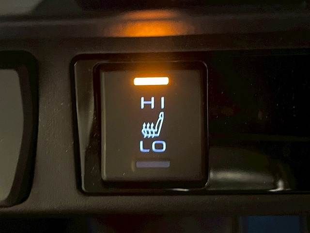 TOYOTA RAV4 HYBRID 4WD 2019 Image 31