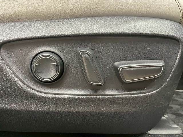 TOYOTA RAV4 HYBRID 4WD 2019 Image 31