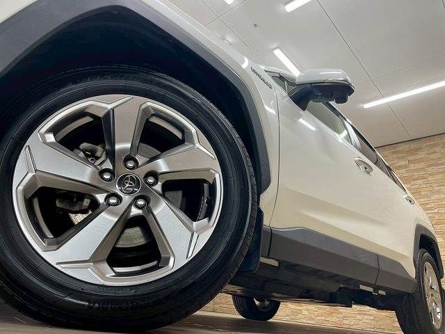 TOYOTA RAV4 HYBRID 4WD 2019 Image 31