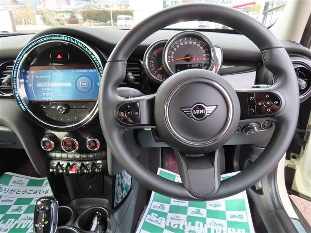 BMW MINI COOPER 5DOOR 2023 Image 31