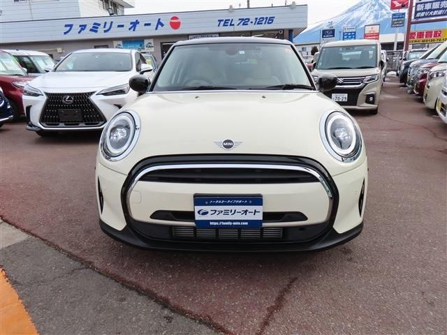 BMW MINI COOPER 5DOOR 2023 Image 31