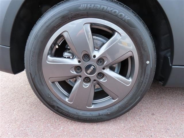 BMW MINI COOPER 5DOOR 2023 Image 31