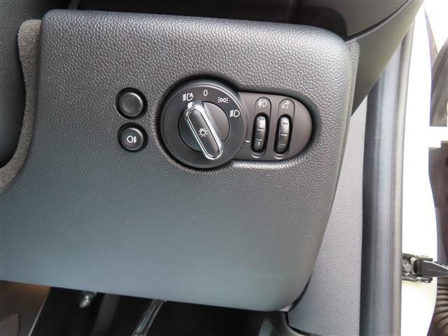 BMW MINI COOPER 5DOOR 2023 Image 31