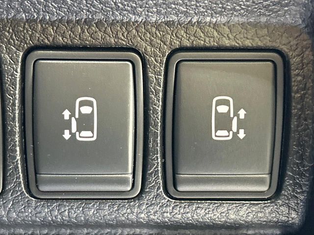 NISSAN ELGRAND 2021 Image 31