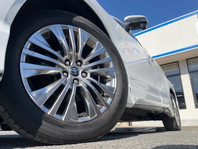 TOYOTA HARRIER 2WD 2023 Image 31