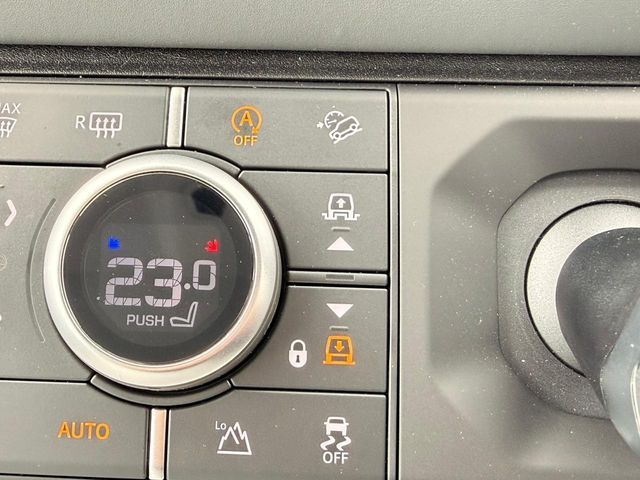 ROVER DEFENDER 2025 Image 31