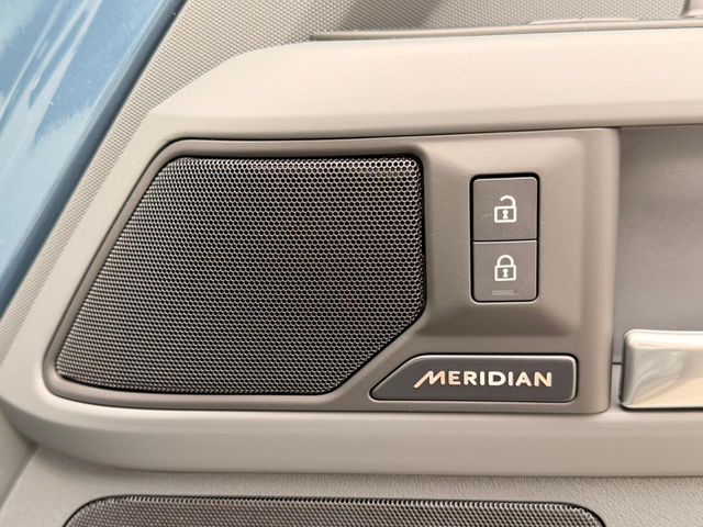 ROVER DEFENDER 2025 Image 31