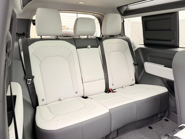 ROVER DEFENDER 2025 Image 31