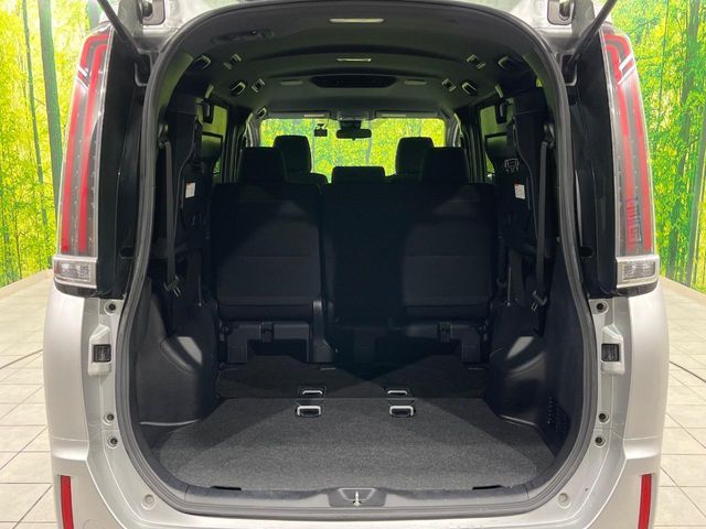 TOYOTA NOAH 4WD 2017 Image 31