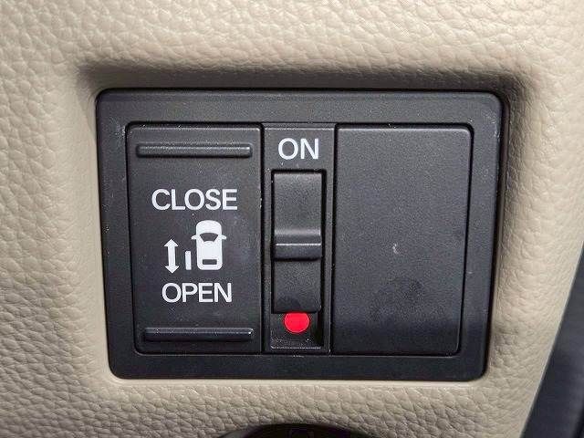 HONDA N BOX 2017 Image 31