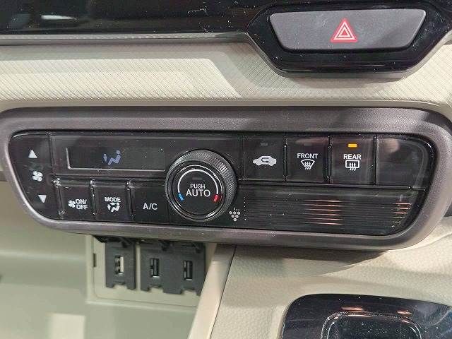 HONDA N BOX 2017 Image 31