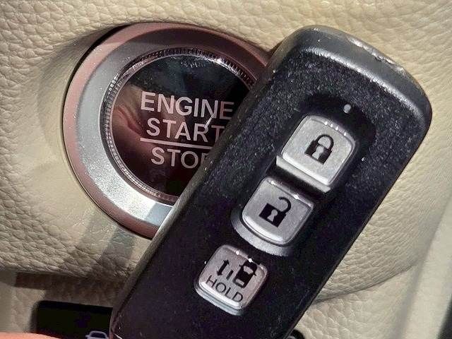 HONDA N BOX 2017 Image 31