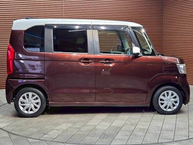 HONDA N BOX 2017 Image 31