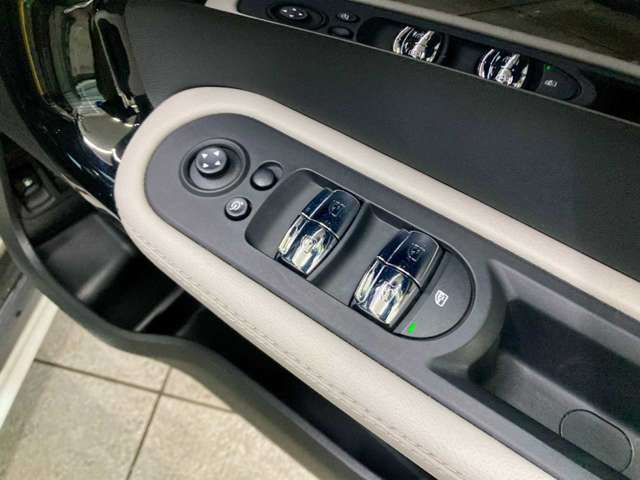 BMW MINI COOPER S E 2017 Image 31