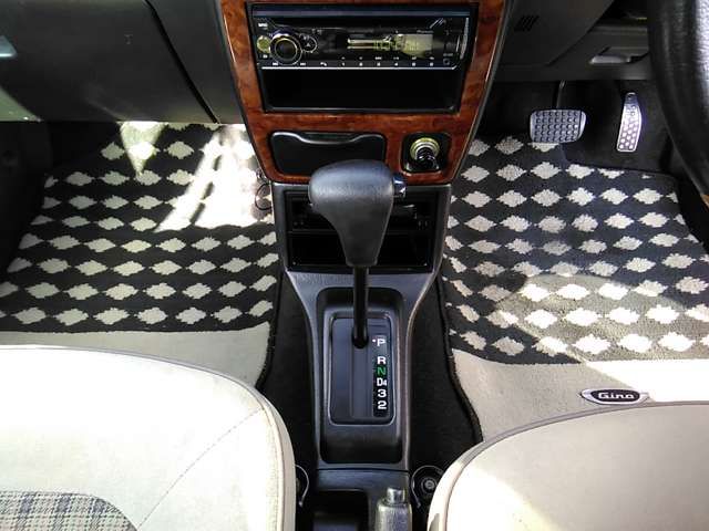 DAIHATSU MIRA GINO 2003 Image 31