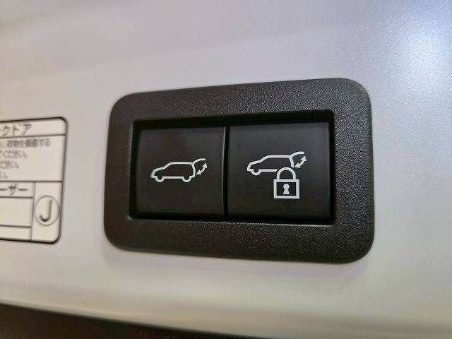 TOYOTA COROLLA CROSS HYBRID 2025 Image 31