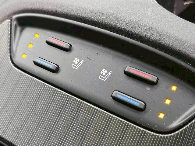 TOYOTA HARRIER HYBRID 2023 Image 31