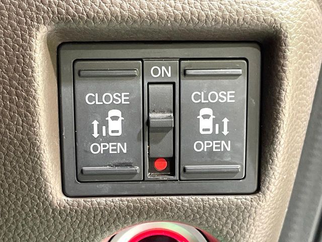 HONDA N BOX 2021 Image 31