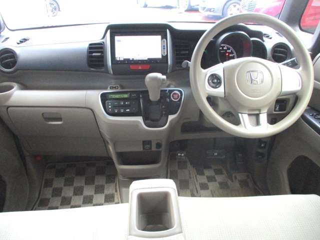 HONDA N BOX 2015 Image 31