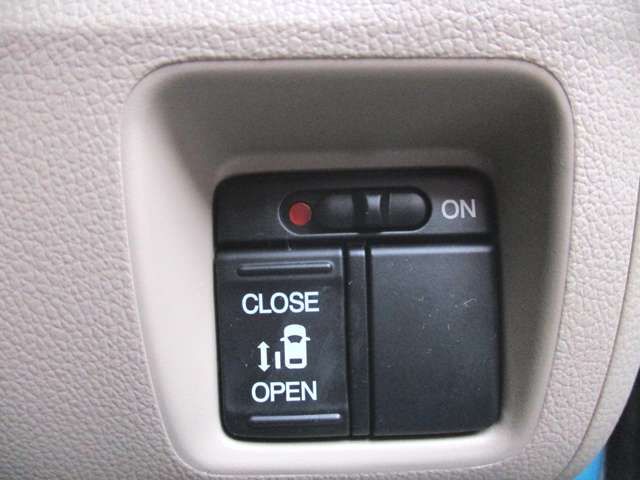 HONDA N BOX 2015 Image 31