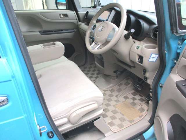 HONDA N BOX 2015 Image 31