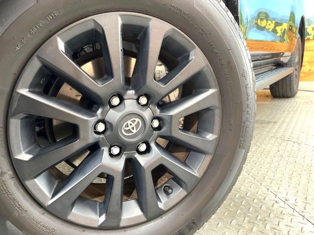 TOYOTA LANDCRUISER PRADO 2023 Image 31